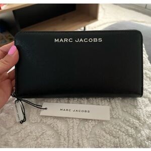 NWT Marc Jacobs Continental Wallet (Retail $195)